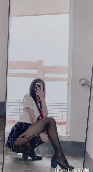 久久夏同学国产免费观看_超清高清电影在线